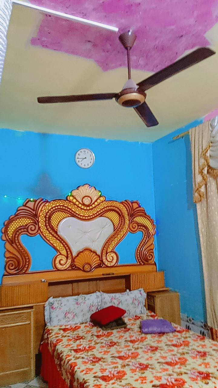 دار سكن للبيع  يتكون من طابقين جاهز كل نقص ماكو
المساحه 350 متر 
المنطقه حاوي العباس شارع حسن ال وارد قرب المدرسه 
الطابق الارضي 3غرف نوم 
صاله ومطابخ حار وبار 
وستقبال  مع ساحه كبيره 
مع صحيات خارجه
الطابق الثانية
غرفتين نوم + صاله +مطبخ   مع صحيات مع ساحه جدام 
البناء طابوك بناء درجه اولى كونكريت متعوب عليه كلش  كافه الاخدمات موجوده 
السعر خاص اومراسله الصفحه ***********
