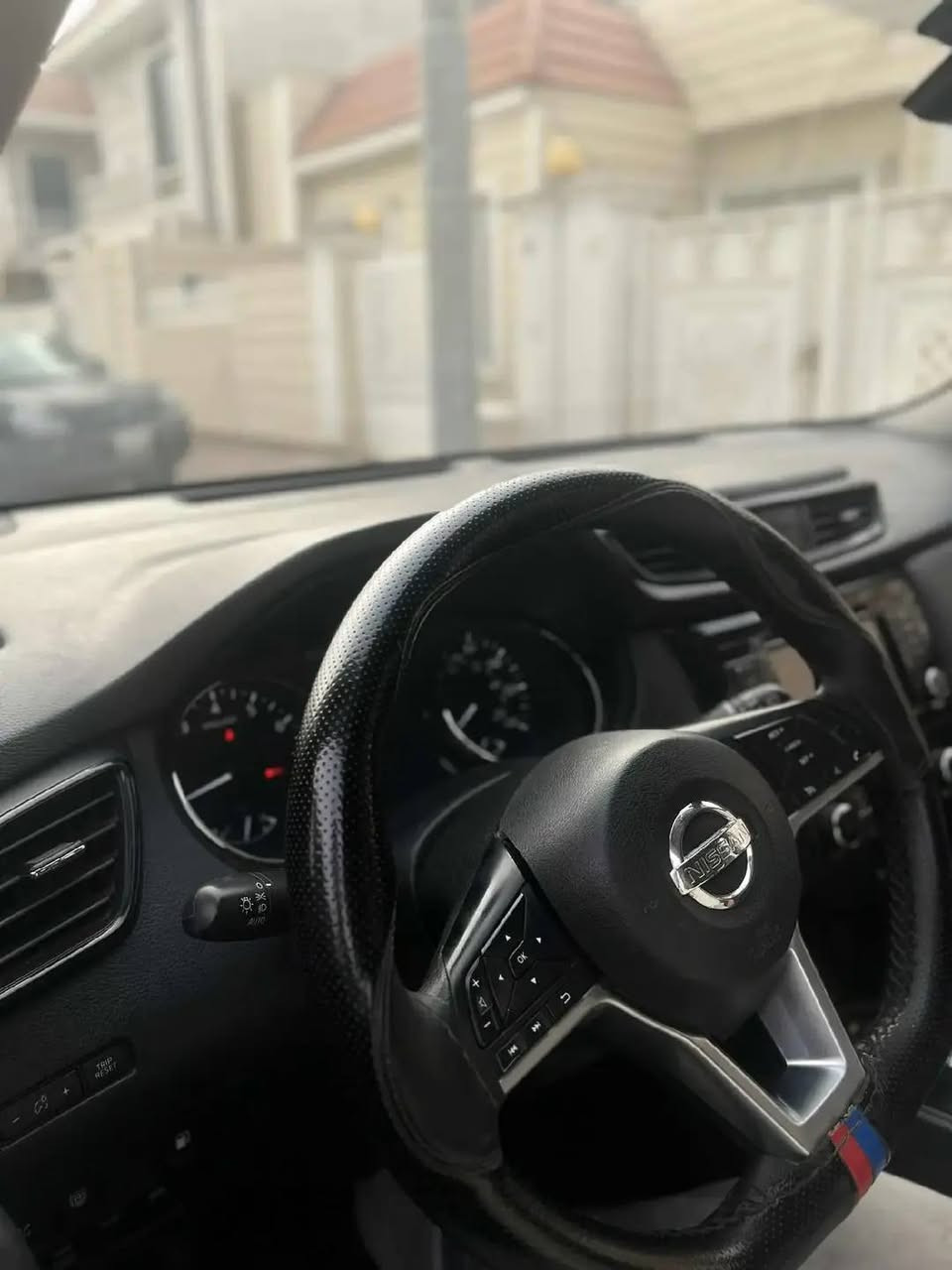 نوع: نيسان روج
موديل 2020
فئه: (AWD) S
لون:أبيض 
ضرر؛: بونيد وجاملغ ومع ضرر خفيف بل شاصي بل العراق وبل أمريكا كلين تايتل 
ممشه: 66الف 
مواصفات: .رادار أمامي مع كامره كشن جلد تحديد مسار لد أمامي خلفي بلوجكترات اماميه مانع تصادم بعد آمو مواصفات 
سعر:  170 وبيه مجال بسيط 
عنوان : ديالى خانقين 
رقم موبايل :*********** فقط واتساب
