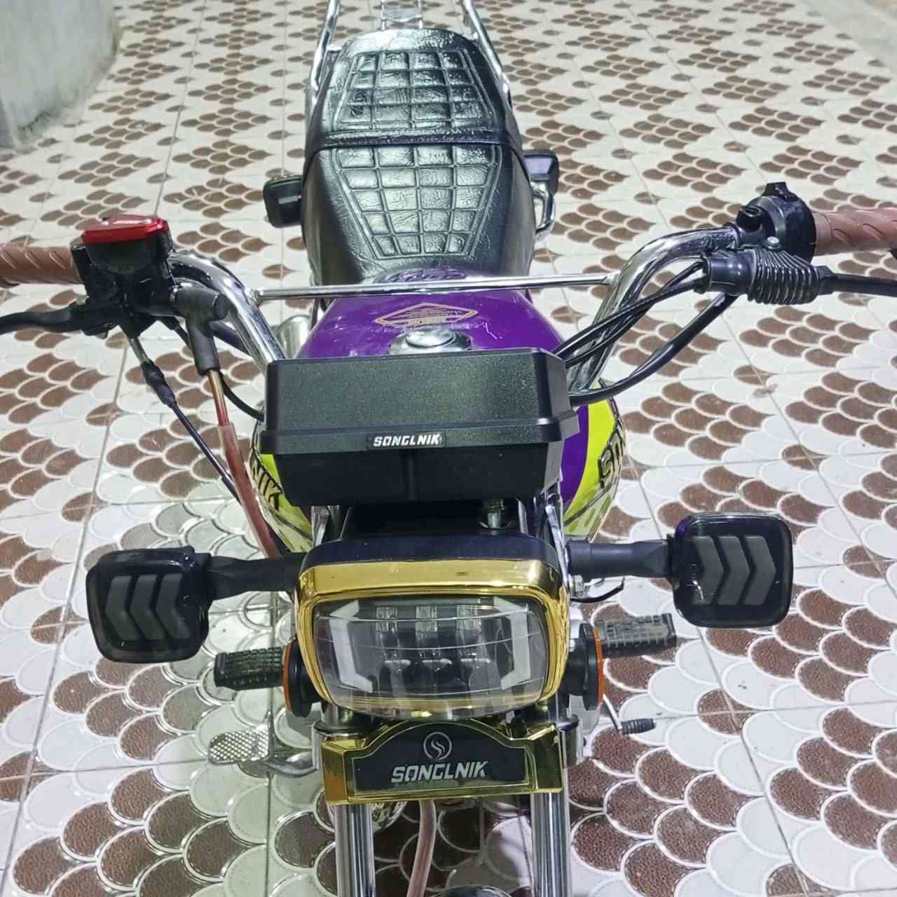 للبيع دراجه سيفان 25 محرك 200 دراجة صارلهة شهرين من طالعة جديده ما ناقصهة برغي السعر800 مكاني الحلة الحمزة الغربي ***********
