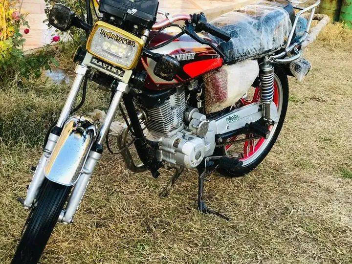 سلام عليكم موطور للبيع
سافان 
موديل 2020
سعر 350وبي مجال 
***********
