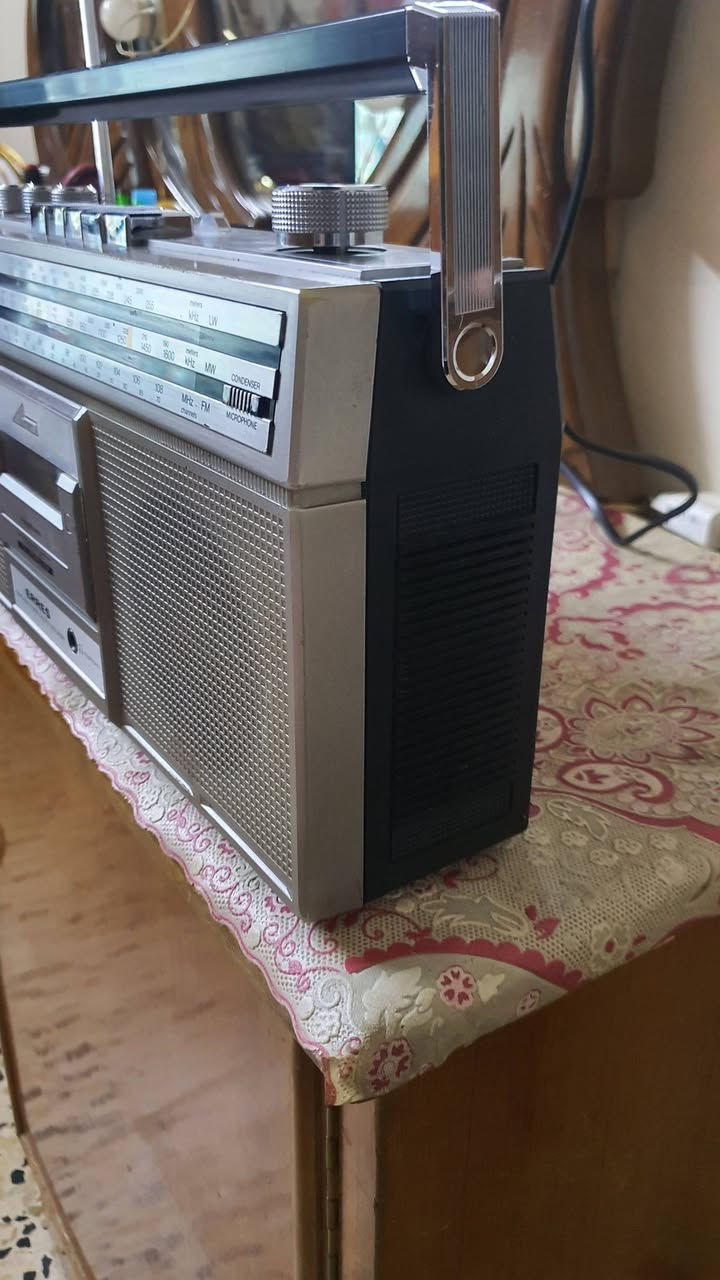 مسجل راديو جهاز بآلة كلش نضيف
شغال راديو ٣ موجات والمسجل  شغال 

فقط ترجيع ميشتغل ابيع بسعر راديو 

للبيع  ب٤٠ الف  يوجد توصيل للإستفسار راسلني خاص


**إذا كنت صاحب هذا الإعلان وتريد حذفه لأي سبب، رجاءا أرسل رسالة إلى الدعم الفني**