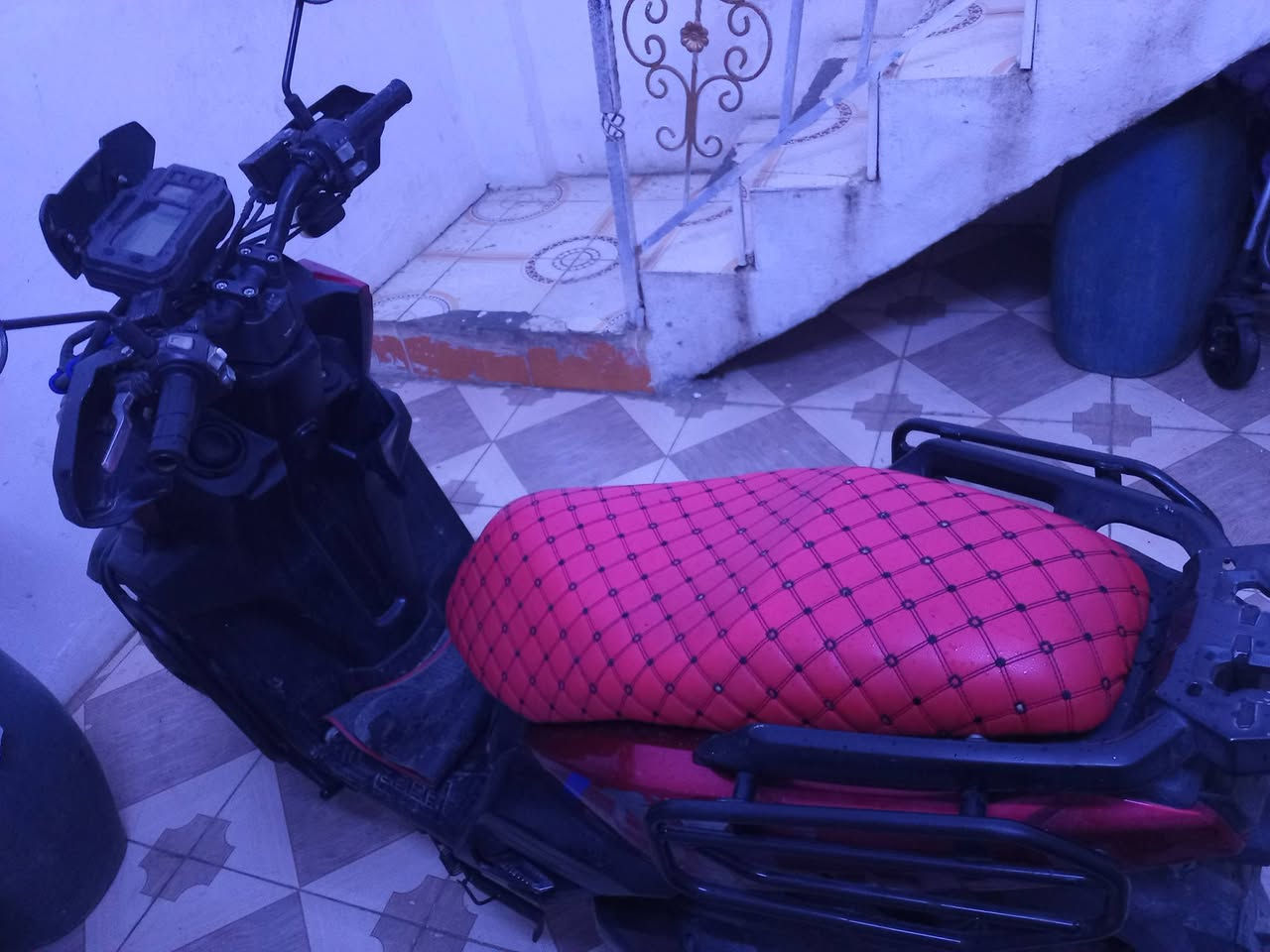 هذا ماطور للبيع السعر مليون 200 نهايتها البريد يخابرني على رقمي ***********
