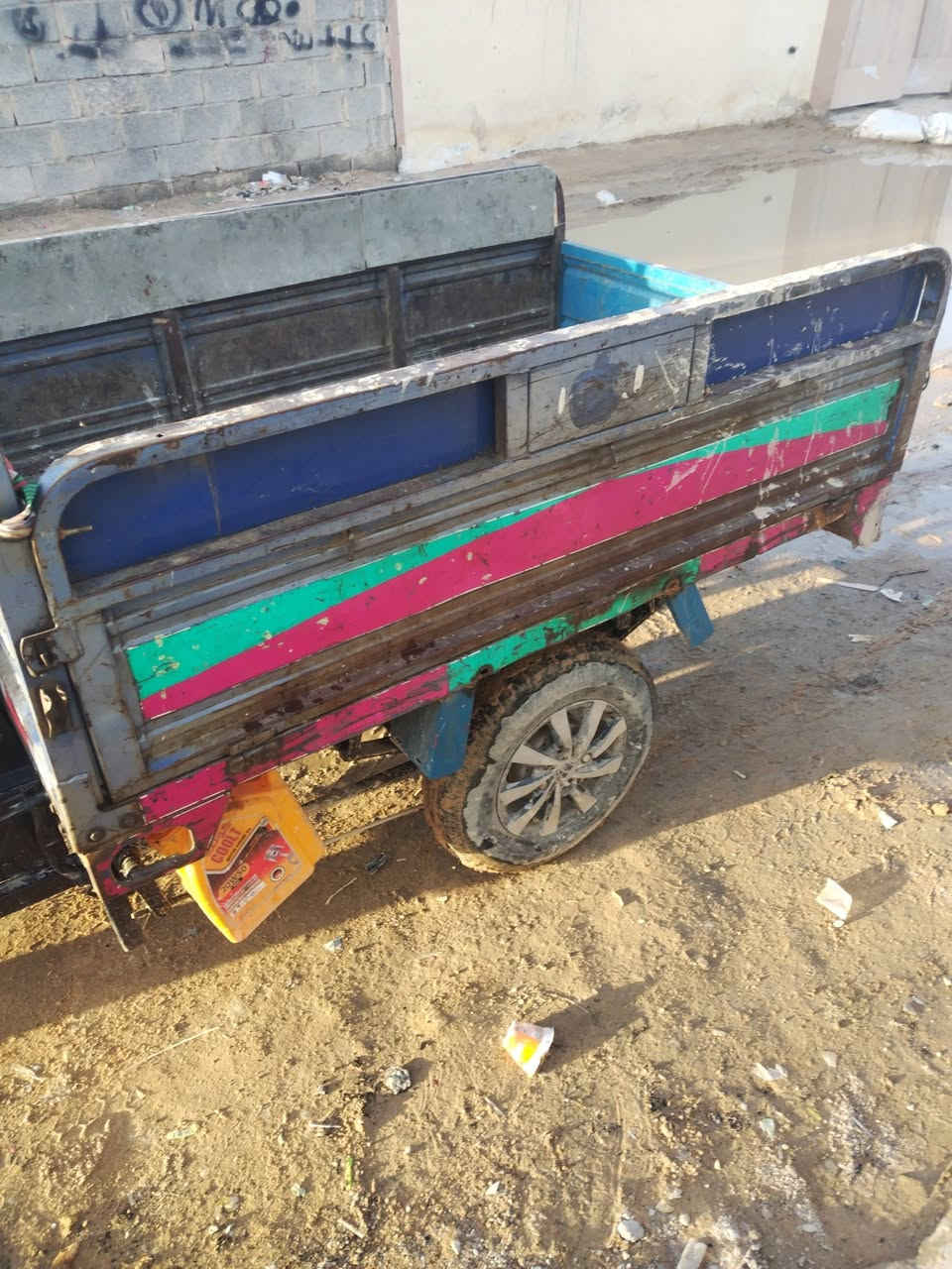 السلام عليكم ستوته للبيع كلك مكفوله مديل ١٨ مكاني نجف مزارع ميسان مقابل قرية الغدير الشراي بخدمته ***********
