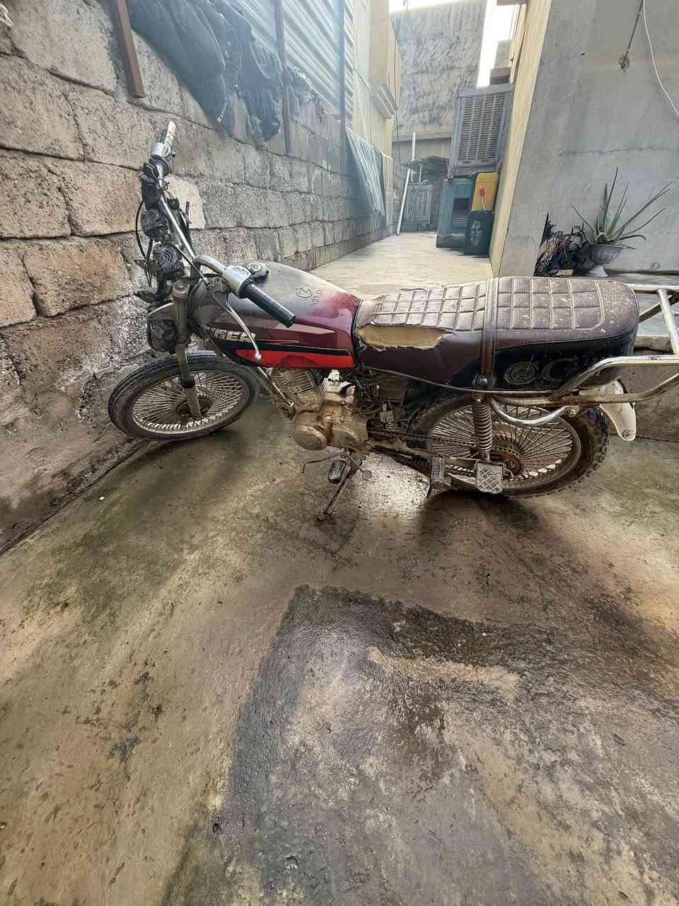 السلام عليكم
موطور تايكر للبيع 2021السعر 325وبي مجال شي بصيط 
مكان الماطور يم (مسيمير)مندز الصباح. ابو الماطورات


**إذا كنت صاحب هذا الإعلان وتريد حذفه لأي سبب، رجاءا أرسل رسالة إلى الدعم الفني**