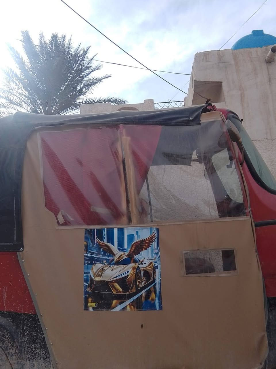 تكتك للبيع موديل 2018 بياجو مكينة كايمة اوراق كاملة اتعهد من اسرقة سعر 500000الف بيها مجال ***********
