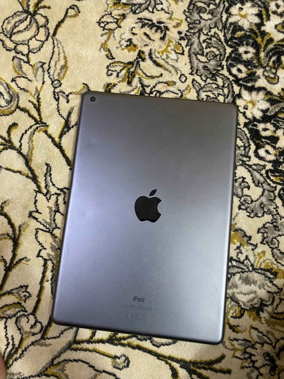 ايباد 9 ذاكرة 64 بطارية 90 مكفول وكله شغال ويا قلم وكفر نهايته مال بيع ب 190  وتعال افحص وين ما تريد مكاني بغداد 
***********
