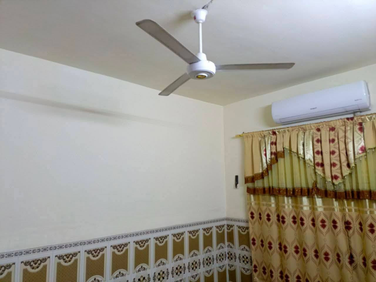 السلام وعليكم
بيت 200طابوصرف تحويل ثاني يوم بسمي للبيع شراي ينتصل ويدلل 

بيت كامل من كلشي يعني تعال وكعد بي سطح شتايكر 4غرف فوك و2جوه مال عائلة جبيره وخير من الله 
النهروان شارع الشمري قرب مدرسة للتضامن يم روضه اطفال العراق بداخل فرع مال فرن ابو حسن العكيلي 
السعر 95وبي مجال 

***********
*********** شراي ينتصل
