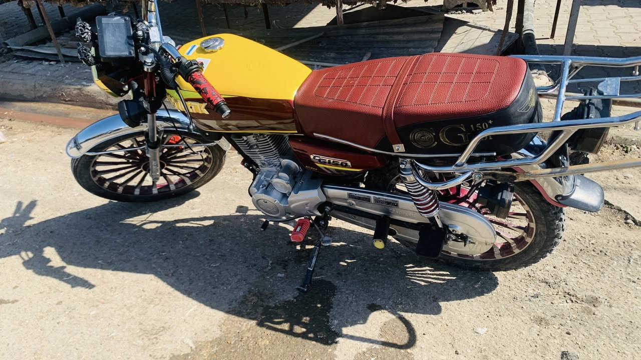 السلام عليكم
دراجه خمسه 24 محدث 25 شرط من كل عيب 
سعر 675 بي مجال

***********
