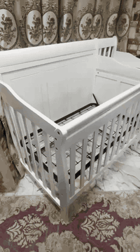 سلام عليكم جربايه مال أطفال لحد اربع سنين وبيها مساحة تخزين جبيره للبيع مستعمله أستعمال بسيط بعدها جديده سعر 250 الف مكاني ناصريه ***********
