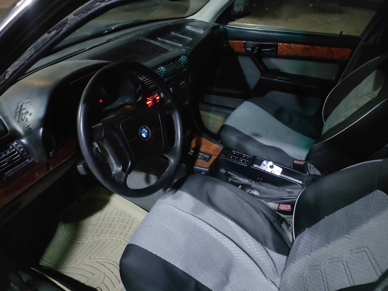 سلام عليكم
730 مفتوح رقم انبار سنويه27 سياره خير من الله مكينه وكير بيهن ضعف سعر 30 وبيها مجال *********** مكان سياره كربلاء
