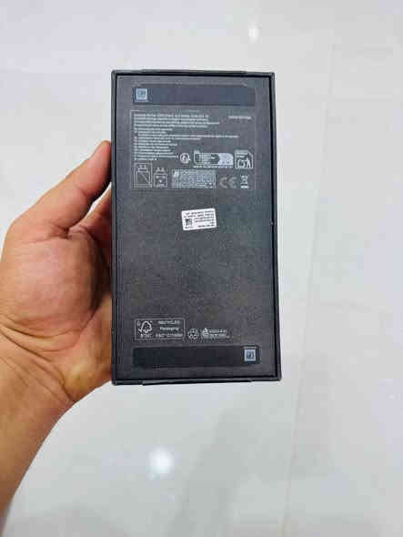 سلام عليكم
للبيع او المراوس 
الانحف من سامسونك 
(S25 edge لون تيتانيوم )
الشاشة: 6.7  - 120 هرتز - Dynamic AMOLED 2X
الذاكرة: 512/12 
الكاميرا: 200 + 12 
المعالج: Snapdragon 8 Elite 
 البطارية :3900 - 25 واط
الجهاز غير مستخدم فقط معرب
السعر 975 وبي مجال 
مكاني بابل قضاء الكفل توصيل جميع المحافظات 
***********
