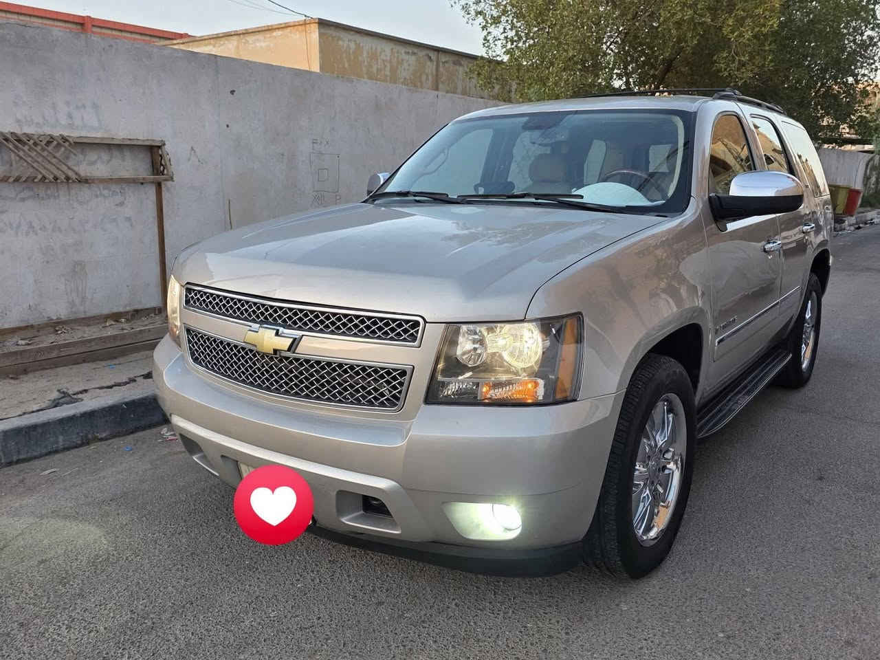 ادوات ادوات ادوات
كفالة من الكص والفتح والضربة 
للبيع: Chevrolet Tahoe 2010 LTZ
 • الموديل: 2010
 • الفئة: LTZ (أعلى فئة)
 • المحرك: V8 سعة 5.3 لتر
 • ناقل الحركة: أوتوماتيك
 • الدفع: دبل / رباعي
 • اللون: ذهبي فاتح
 • المقاعد: جلد
 • فتحة سقف
 • شاشة + نظام صوت
 • حساسات خلفية
 • كاميرا خلفية
 • جنوط كروم أصلية
 • مصابيح ضباب
 • مرايا كهرباء
 • باب خلفي كهربائي
 • تكييف ثلج أمامي وخلفي

الحالة:
 • السيارة نظيفة من الداخل والخارج
السعر 105 وبيها مجال 
الرقم / ***********
