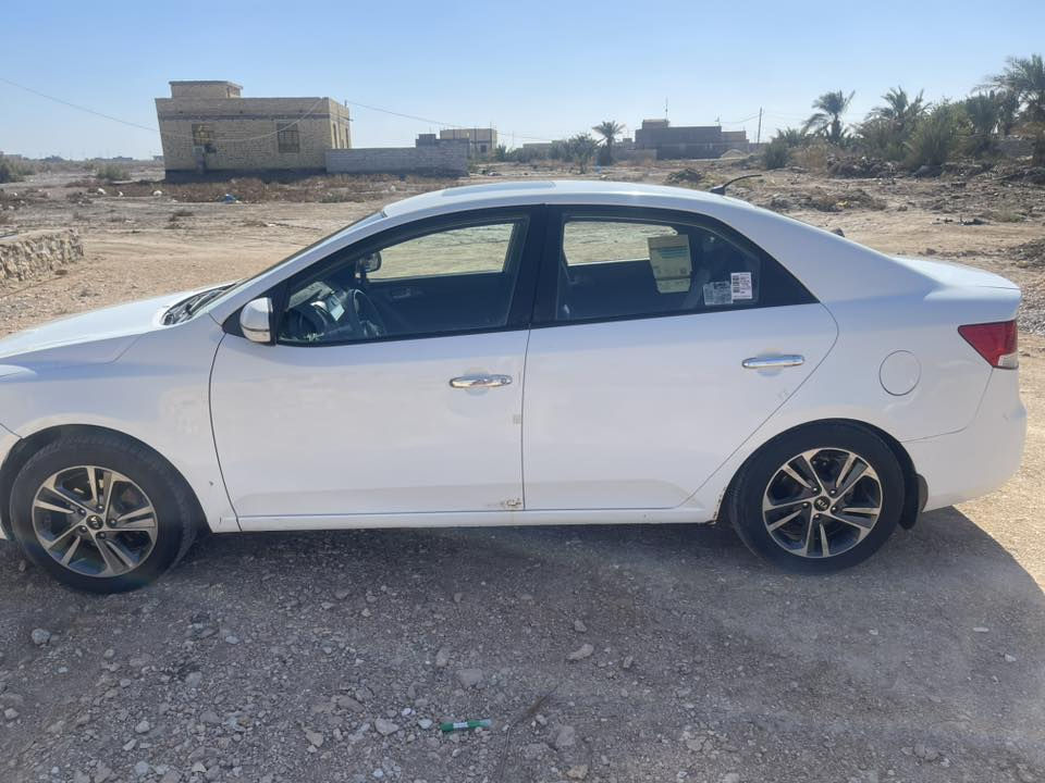 السلام عليكم سيراتو موديل 2012رقم بصره بيه جاملغ الايسر مبدل فقط السياره جاهز مكان السياره السماوه السعر 95او بيه مجال رقم الهاتف ***********
