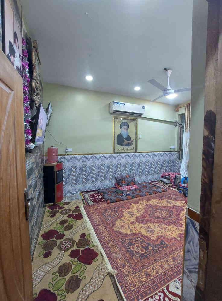 السلام عليكم  بيت زراعي مساحه ١٠٠ متر 
البيت كامل كل نقص مابي  مطبك شتايكر  كامل  بس البيتونه  السقف مالهه جينكو  العنوان حي الرئاسه شارع ٢٠ قرب مكتب الزعيم  سعره ٧٠ وبي مجال بسيط للإستفسار  ***********
