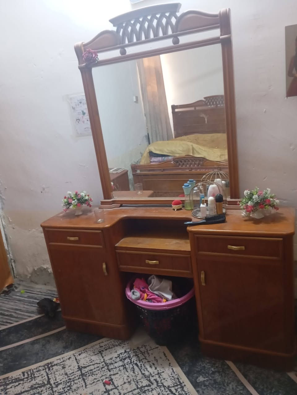 غرفه صاج اصلي
نظافه 100/100
6بيبان 5قطع 
سعر مليون 
شد ونقل عالمشتري 
مكاني نجف حي العسكري 
***********
