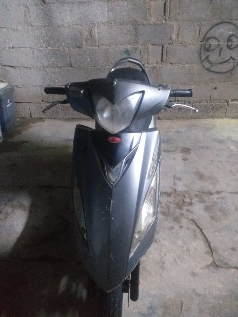 دراجه كامكو للبيع 
الدراجه ختم واحد ويه المكينه 
الدراجه ما مفتوحه مكينه لك 
دبل امامي خلفي شغال 
لايت امامي شغال 
اصطاب خلفي شغال 
عداد كيلو متر شغال 
دراجه على الابلاد  

سعره ٦٠٠ الف 

رقم ***********
