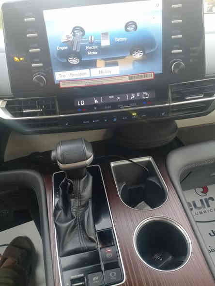 🌹السلام عليكم ... 
🚗(((سفينة الصحراء )))
🚗تويوتا سينا هايبرد 2023 فئة xle اقتصادية جدا سبعة راكب
🚗تبديل بنيد وجاملغ جهة السايق فقط والباقي مكفول ايرباك ستيرن ودواسة فقط 
🚗بصمة تشغيل
🚗 دخول ذكي 
🚗عداد 25000 ميل
🚗بصمة يد وقدم ابواب الورى سلايت 
🚗جنطة بصمة قدم وبصمة يد
🚗 3 انظمة قيادة eco و normal و sport
🚗 توقف ذاتي اوتو هولد 
🚗تبريد 3 قطع تحكم خلفي منفصل
🚗تدفئة كشنات وستيرن 
🚗كشنات جلد v i p
🚗مانع انزلاق
🚗نقطة عمياء 
🚗هيترات منع الضباب بالمري الحانبية 
🚗فتحة سقف سلايت
🚗تحكم ستيرن فوول 
🚗شاشة لمس كبيرة 
🚗حساسات تصادم امامية وخلفية 
🚗كاميرا خلفية 
🚗محرك 2500 هايبرد 
🚗تحديد مسار 
🚗تحديد سرعة
🚗فور ويل 
🚗فتحات u s p امامي وخلفي 
📋مرقمة بغداد 
💰السعر 32000 $$$
📞للاستفسار ***********
