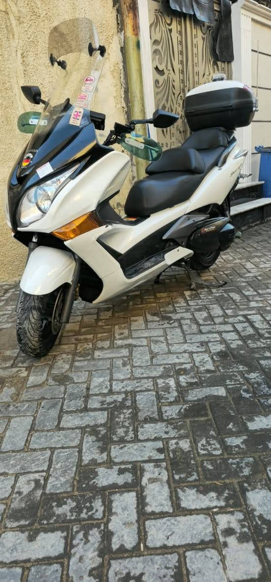 سلفر ونج جيتي 400cc ما متعوبه
اوفر مود 
أي بي إس 
بيها تزويد مرتب 
الدراجه كفاله برغي ما مفتوح بيها
بيها تكحيل بسيط بالبجم 
مكاني مدينه الصدر 
السعر 22 وبيها مجال بسيط 

الاستفسار ***********
