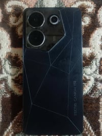 تكنو كامون 20 برو النسخه الاصليه فايف جي ذاكره 256 . رام 12  شرط مامفت...