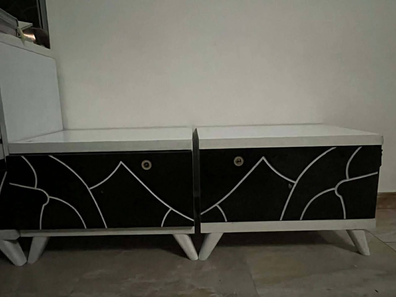 ***********
شراي يتفضل واتساب 
غرفه تركي ٦ قطع جربايه مفتوحه السعر ١٢٥ تكمه 
عنوان بغداد شارع فلسطين
