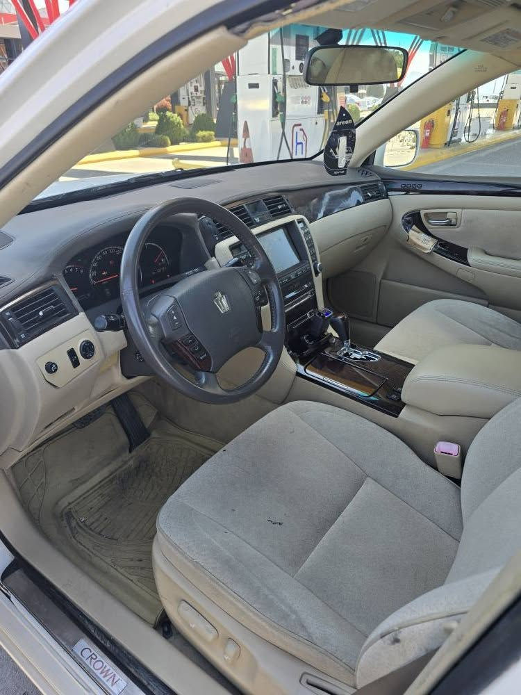 شاهینەی (بڕاوە)
2008 ناو زەردی ساجمەلەکی 
ماشءاللە پاک ماوەتەوە
ناو و دەری سفرە
لایت ناوچەی کوێر سێدووگمە و پەردە
تایەو ویلێکی جوانی لەسەرە
دەعم و لێدران و کەڤەر و شانسی بەشەر 
دوا و پێشی کەپس چرکەی تیا نیە 
250مەسروفی نیە 182 گەورە بە گەورە 
کۆتایەکەی 47گەڵا مەعمەلەی نیە 
هەرکەس ویستی لەخزمەتیام بۆ سەیکردن و تەرای بێت
***********
*********** السليمانية, العراق
