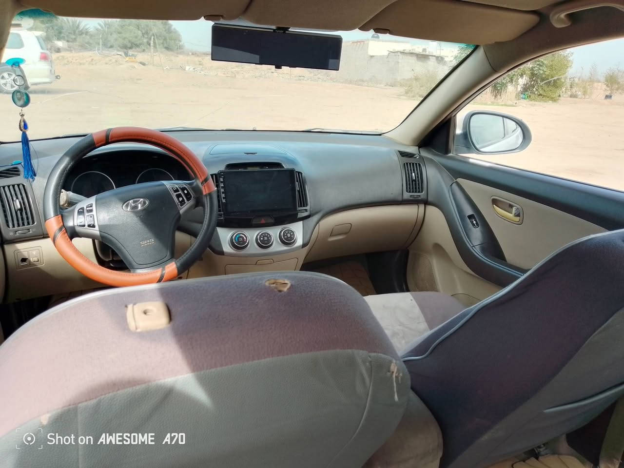 عنتره موديل 2011 مكينه وجير خير من الله سياره حلوه ونظيفه المكان نجف شارع المطار  وبي 
***********
