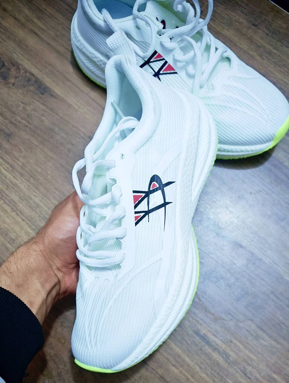 🏃‍♂️ حذاء رياضي مريح وعملي
تصميم عصري، خفيف فالقدم ومناسب للاستعمال اليومي وللرياضة 💪
يعطيك ثبات وراحة طول النهار بلا تعب 👟
📏 المقاسات: من 39 حتى 44
التوصيل متوفر إلى كل مناطق الكوت 
للطلب يرجى ترك رسالة أو التواصل معنا على رقم الهاتف 
📦 متوفر الآن

الهاتف+واتساب : ***********
