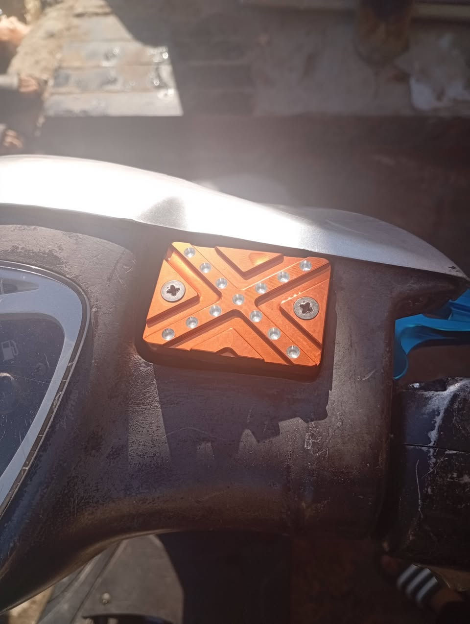 السلام عليكم دراجه ماكس عدلة شلعه ومعدل نضيفه الدراجه بيها تزويد
قبغ فلاوين

قبغ جوزه

عضمات سكليتر

يدات بريك

وصالنصة Fmولفين رياضيه

هاي الدراجه كدامكم سعرها ب600وبيهه مجال للشراي 

*********** المو شراي ليتعبني رجاءآ
