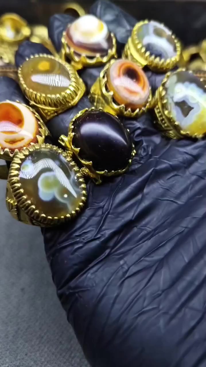 اللهم صل على محمد و ال محمد
🟧سعر الخاتم 3 الاف ونص فقط🟧 احجار كلهن مميزات ويسون تشتريهن
للتواصل واتساب (***********)
