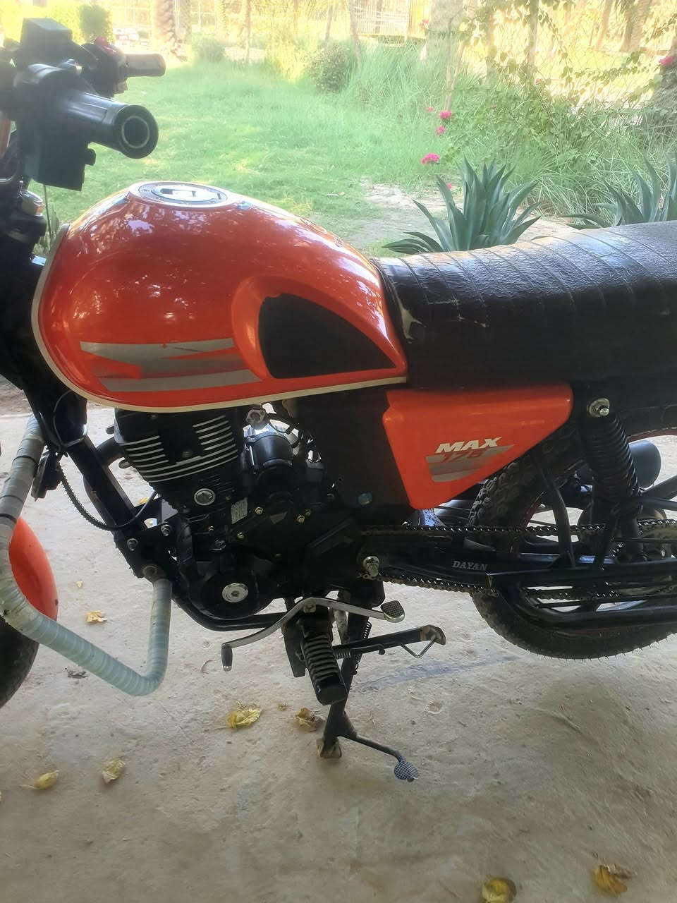 البيع موديل٢٢ سعر١٠٠٠وبيه مجال قليل مكفوله كفاله مكاني حمزه الغربي عوادل ***********
