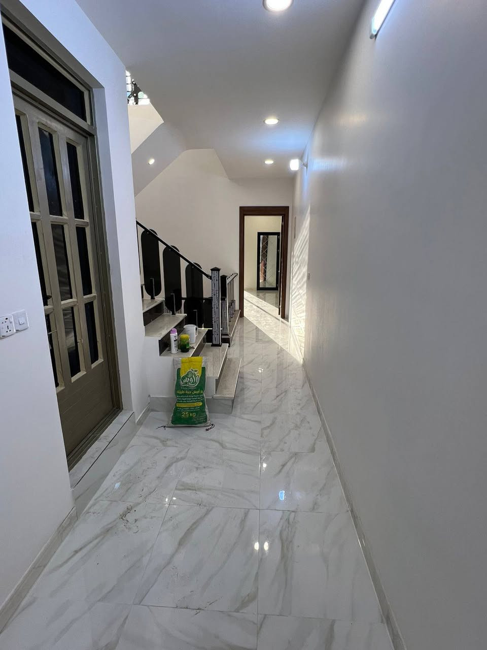 السلام دار للبيع المساحة120 الواجهة 5,20 والنزال 23 يحتوي على استقبال مطبخ غرف العدد4 حمامات العدد 4   العنوان الشعلة الدوانم قبل السجه شارع ابو طيارة
للاستفسار.. ***********
