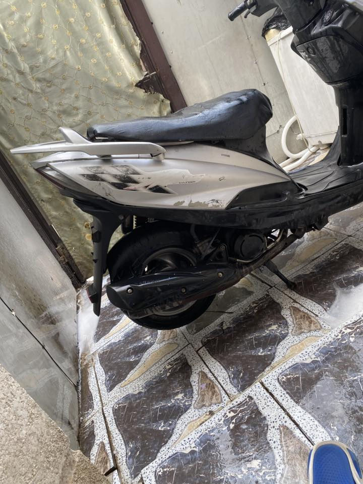 السلام عليكم دراجه يوماها ماكس ثعلب سرعه ١٤٠ للبيع الدراجه نضيفه حيل على وضع الرمبه شلعه ومعدل فول مكينه ناعمه كهربائياته شغاله نكره سلف وهندر مختمه ختم واحد ويه المكينه السعر٣٥٠ الرقم *********** المكان حي الجهاد
