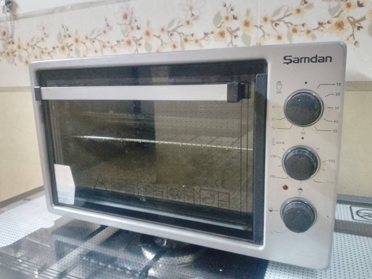 بيــع مستعجل
اوفن بالة امزون نوعية فول حجم كبير شرط مستخدم شهرين  السعر 45 الف  وبينو مجال بسيط العنوان موصل الأيسر حي سومر  ‏‪***********‬‏
