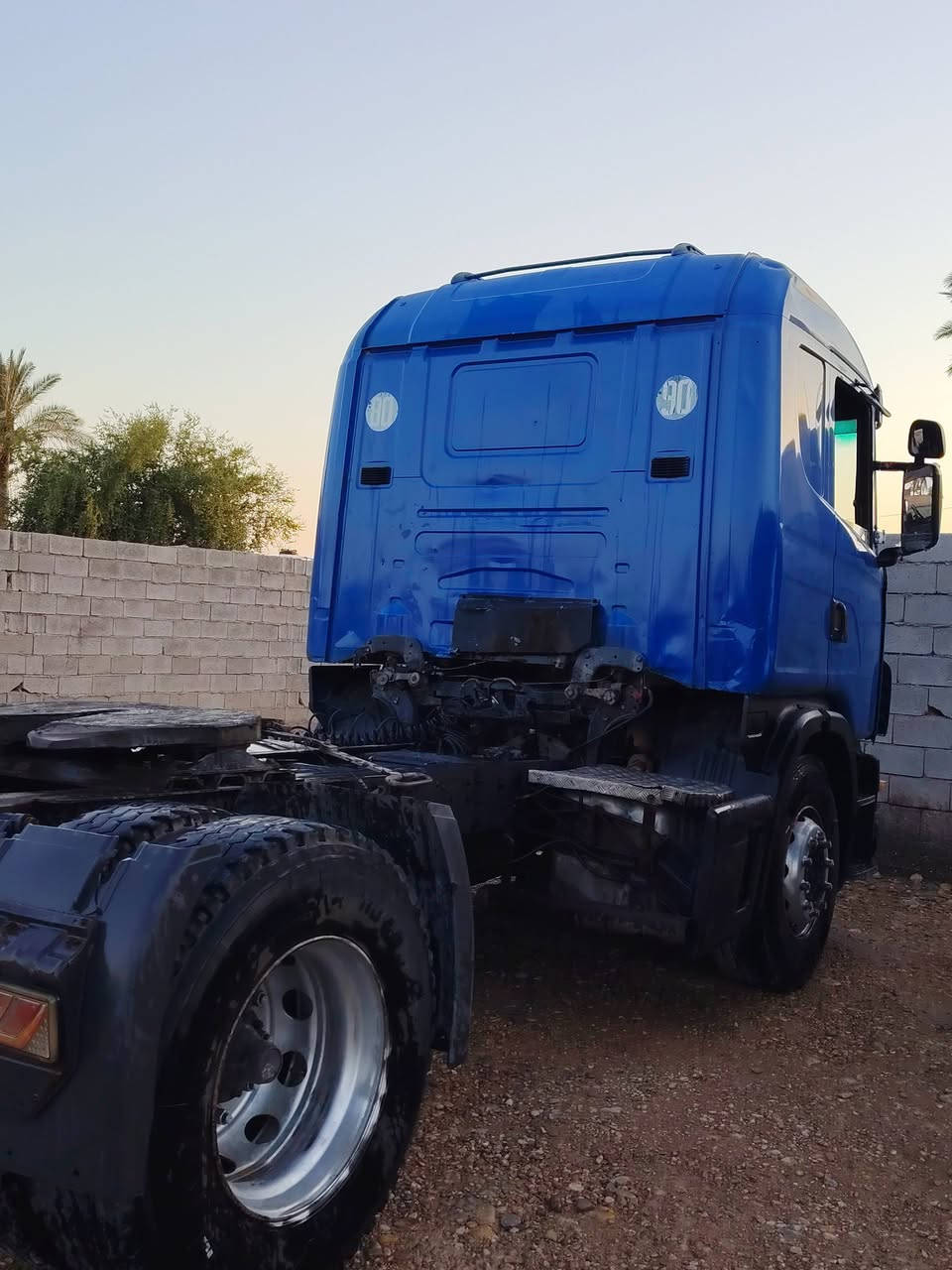 سلام عليكم سكانيا للبيع موديل 2000 تخم تاير مكينه انجكتر كير 3-3بسمي لل31  مكان واسط الصويرة 

***********

***********
