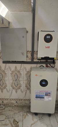 طاقة شمسية • ألواح لونجي ٦١٥W • بطارية ١٥kWh