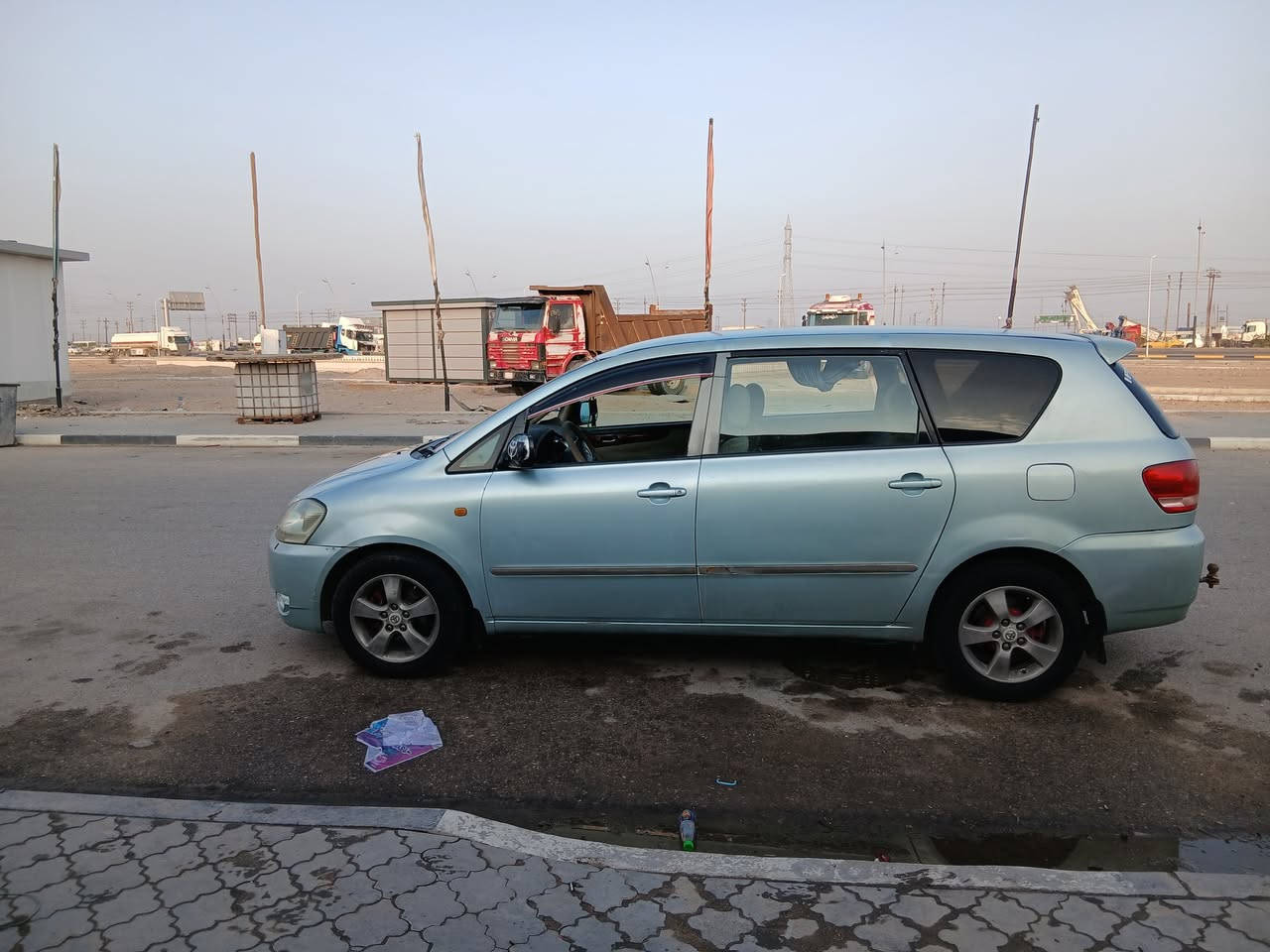 السلام عليكم سيارة للبيع نوع تيوتا ابصم  مديل ٢٠٠٣ رقم مثنى بأسمي مكفولة من الضربه والصبغ مكينة وكير جديد دواخل حلوه تبريد خير من الله تخم تاير سياره مال جناي استعمال شخصي السعر (٩٠ ) وبيها مجال بيع مستعجل واذا اكو مراوس بكيا بنكو  مكان السيارة البصرة _ شط العرب الكباسي للستفسار (***********)
