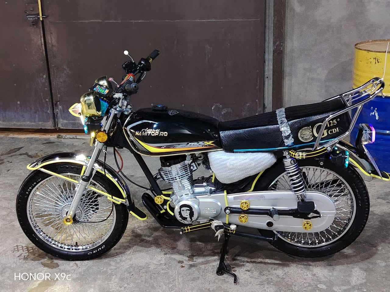 سلام عليكم دراجه للبيع موديل 25 عنواني سعديه  والسعر على الخاص والمايشتري رجأن لايكسر
***********
واتساب بس مقفول الارقم✨✍️
