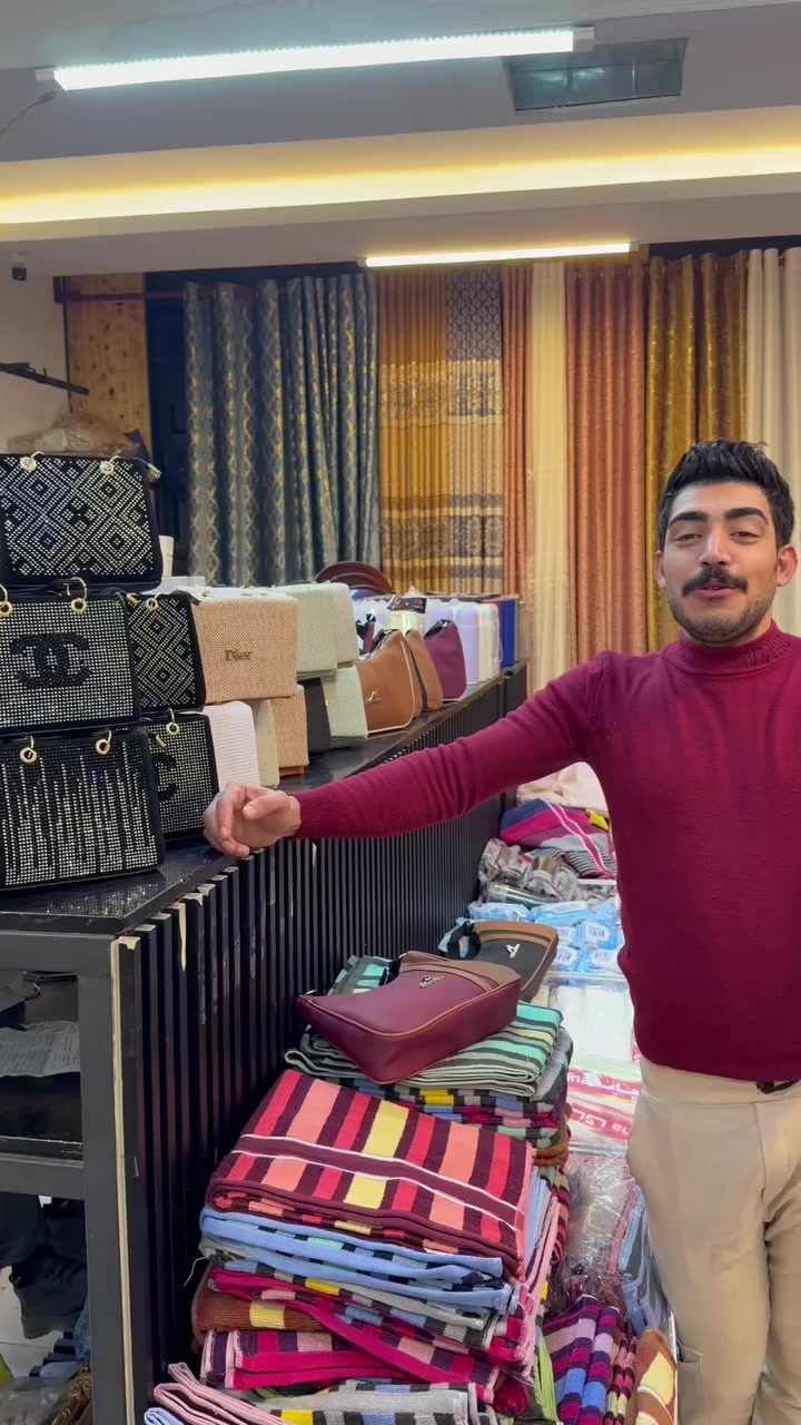 الجنط توفرت عروض ليلة العيد اليوم سارعو قبل الانفاذ لولو سنتر حي سومر


**إذا كنت صاحب هذا الإعلان وتريد حذفه لأي سبب، رجاءا أرسل رسالة إلى الدعم الفني**