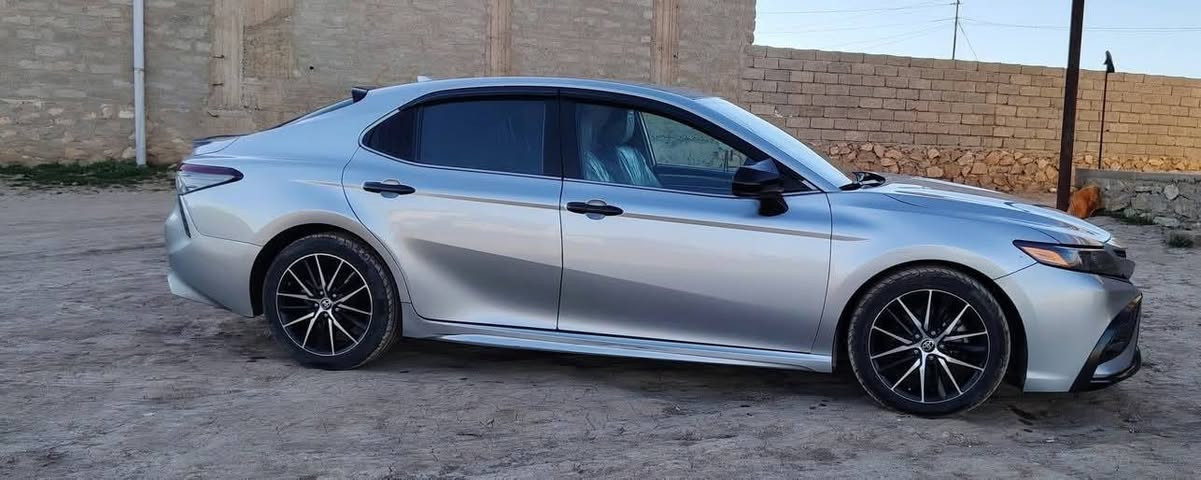 سلام عليكم كامري موديل 2021 للبيع رقم اربيل هزه جديده سنوية جديده SE ستفسار تصال ع  رقم***********
