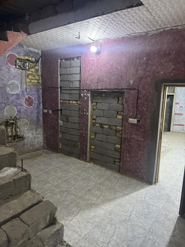 السلام عليكم مشتمل المساحة ١٠٠م للبيع ابي غرق حي الحوراء قريب ع شارع حله كربلاء يتكون من غرفة كبيرة وأخرى صغيرة ومجمع صحيات ومطبخ واستقبال 
م ***********
