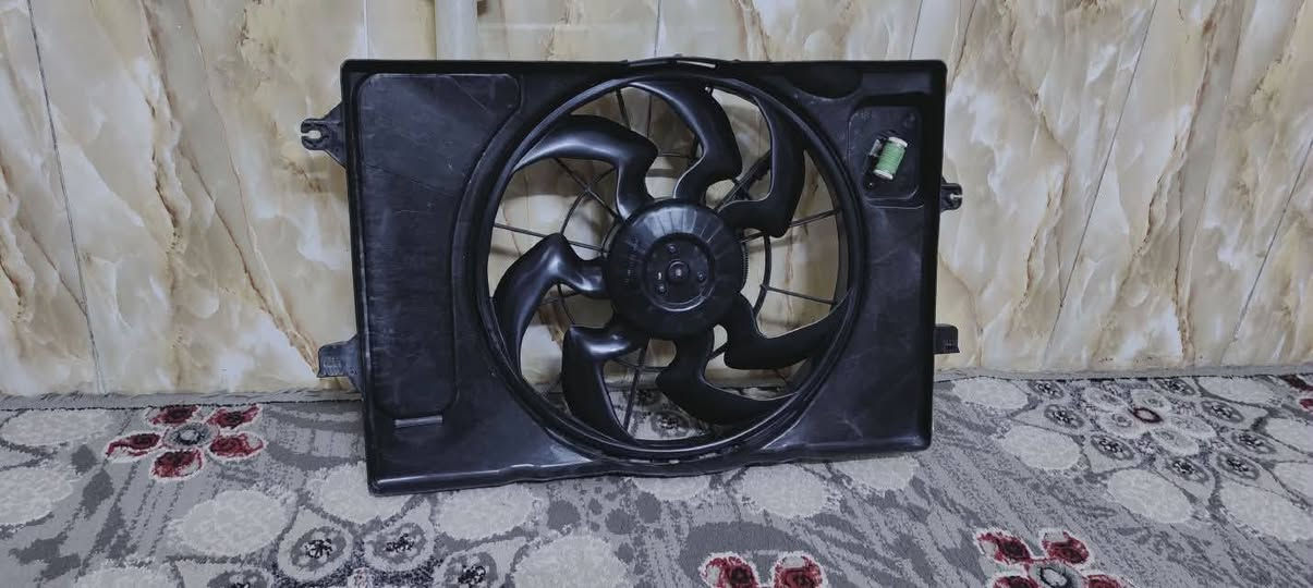 سلام عليكم حاضن راديتر كامل اصلي تفصيخ شرط شغاله سرعتين ترهم علا جميع الموديلات قيم وخذ مكاني بغداد رقم الهاتف ***********
