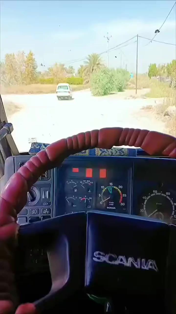 السلام عليكم للبيع سكانيا 113
رقم انبار دولي بسمي مكينه 12 ونص كير 5*5 
مجموعه مان تخم تاير شاصي مكفوله قماره جديد بدون صبغ  بدي جديد السياره مكفولة كفالة عامه من الدعاميه للدعاميه عنوان بابل المسيب للاستفسار الاتصال ***********
