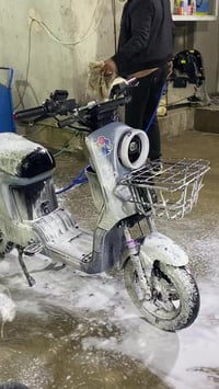 للبيعR9 بطاريات جديد كله جديد شاحنه كامل ماطور خير من الله للبيع فقط ك...