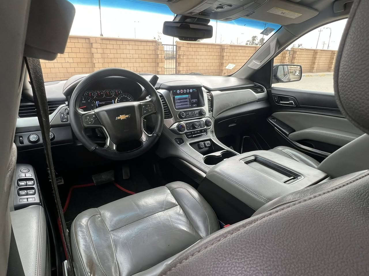 السلام عليكم
مراوس مع لاندكروز. 2013 2012
 تاهو 2019.  Lt 
مواصفات فول عدا بنوراما وبصمه جاهزه بدون نقص 
مكاني بابل.  ***********
