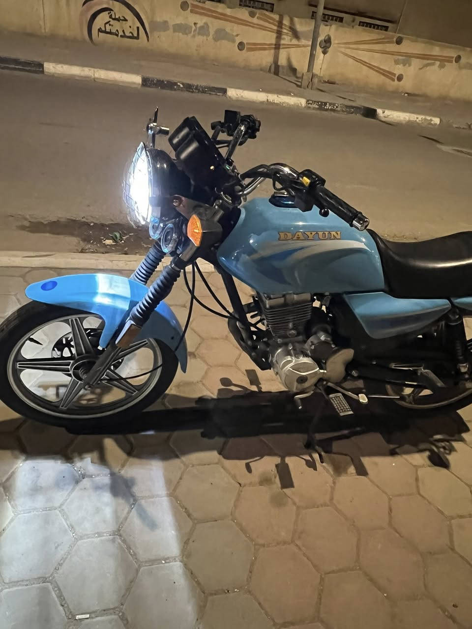 السلام عليكم شباب دايون  عضم 23 محرك مامفترح شرط تشغل وتروح انضف من الصوره بعد   مكان كربلاء الحسينيه الرقم ***********
