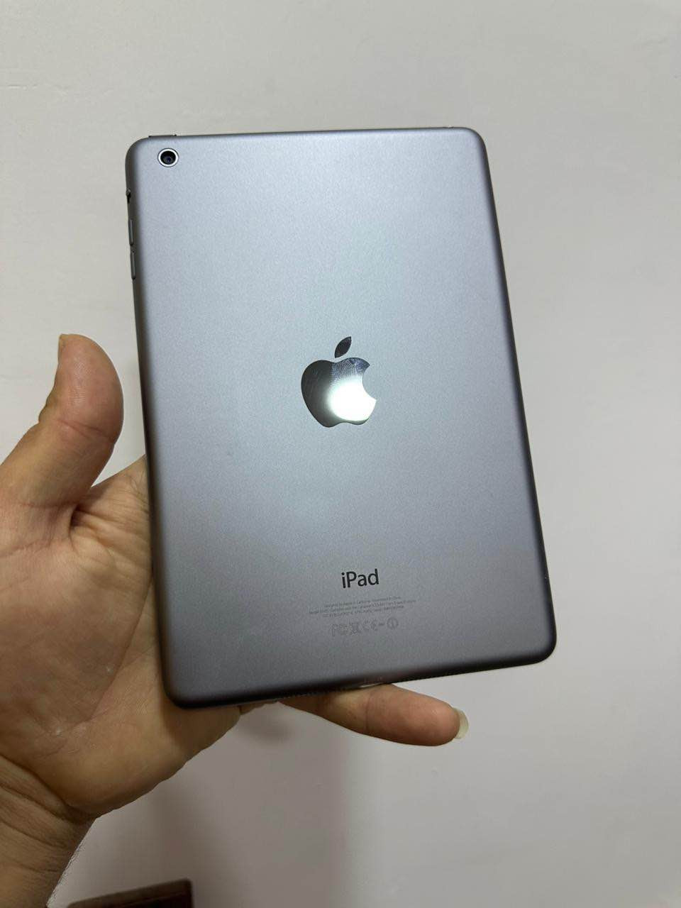 ايباد اير 1 ذاكرة 12  جهاز نضيف كلش زلغ مابي للبيع او مراوس السعر 45  بغداد الشعلة الخطيب *********** بغداد, العراق
