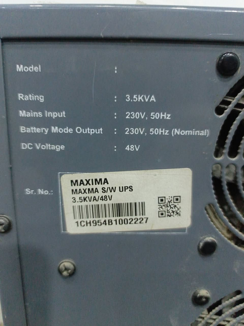 السلام عليكم 
عاكسة مكسما هندي. ٣٥٠٠ واط.. ١٢ امبير.. ٤٨ فولت
 نظافة ٨٠ ٪  .  ٣٢٥ ألف مع التوصيل .. 
***********
