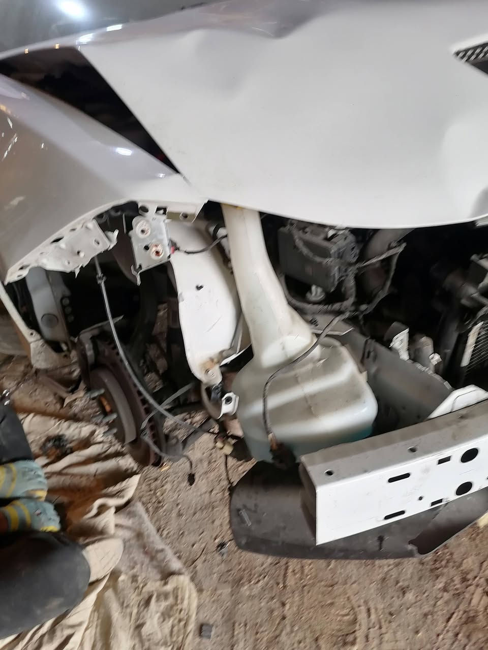 ورشه وسمكره بأدار سلام السمكري انواع سيارات الحديثه عنوان ناصريه حي صناعي لبلوك الرابع الستفسار رقم الهاتف ***********
