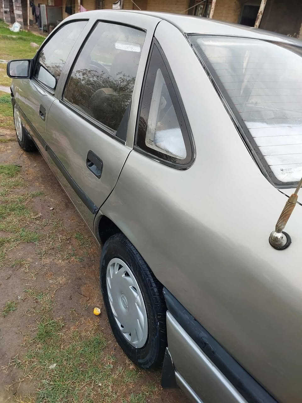 اوبل فكترا 1600 مصبوغه عام جماليه مرتبه على آخر حبايه مابيها نواقص  السياره خير من الله صافيه لاصرف لاشي رقم بغداد
مكانها ديالى بعقوبه
السعر 38 وبيها مجال
***********
