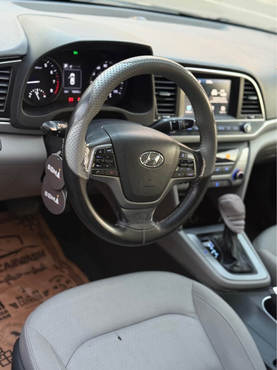 النترا موديل ٢٠١٨
محرك دوش المرغوب
سياره بها ٣ قطع صبغ
كير محرك شرط
سياره ماشيه ١٣٠ الف
شاشه كبيره
رادار
رقم سنوي جديد
سعر السياره ١١٨ ورقه و مجال
*********** واتساب دهوك, العراق
